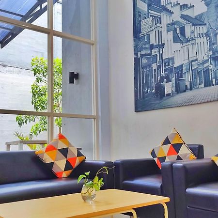 Votel Hotel Charis Tuban Tuban  Buitenkant foto