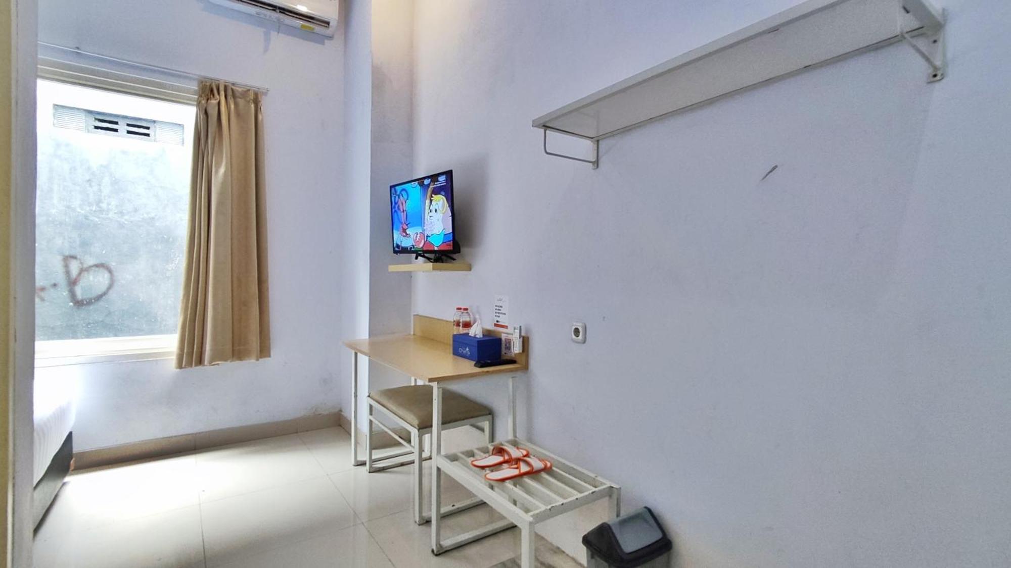 Votel Hotel Charis Tuban Tuban  Buitenkant foto