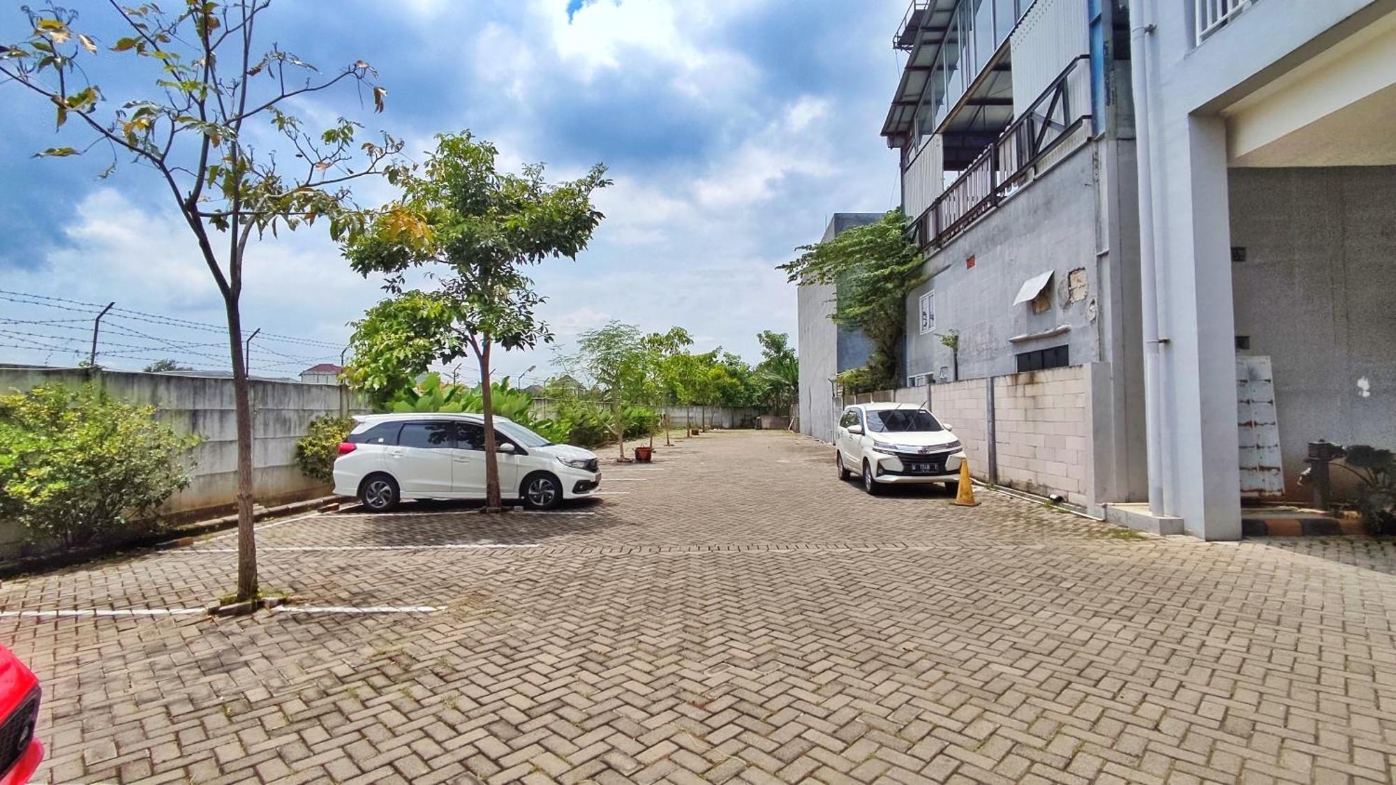 Votel Hotel Charis Tuban Tuban  Buitenkant foto