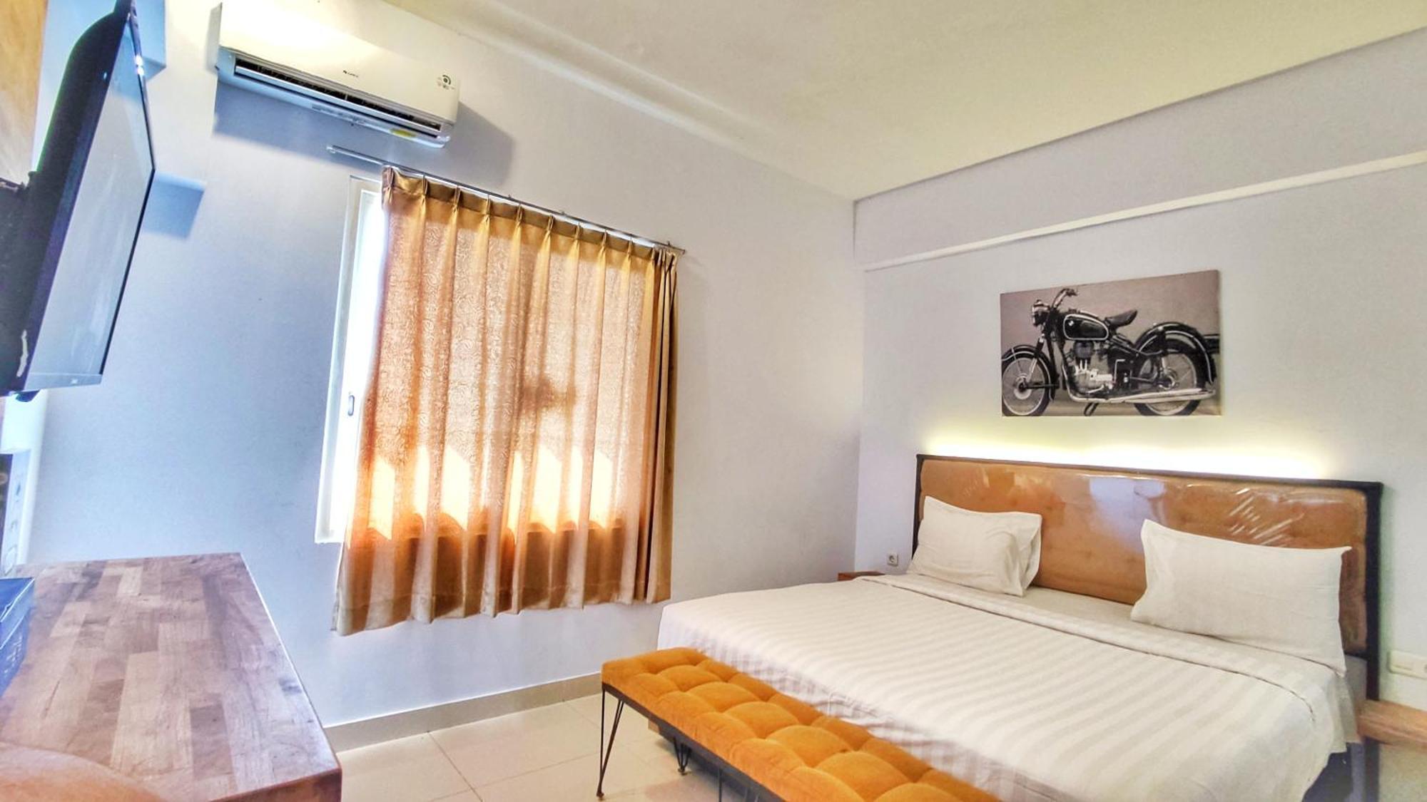 Votel Hotel Charis Tuban Tuban  Buitenkant foto