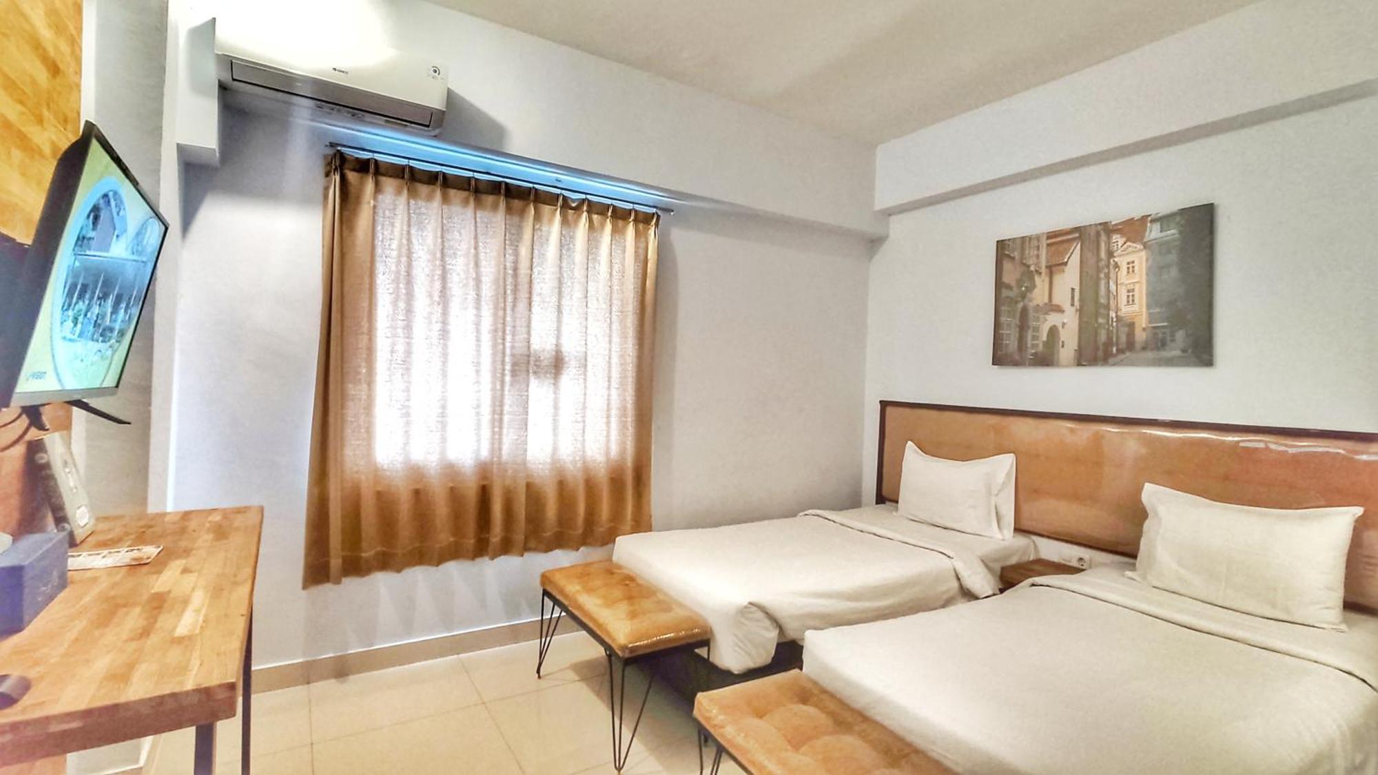 Votel Hotel Charis Tuban Tuban  Buitenkant foto